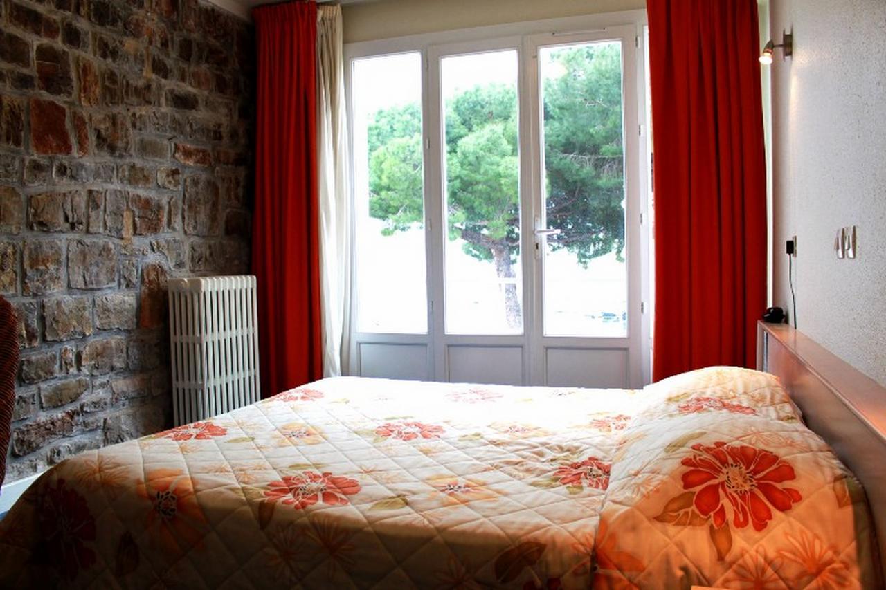 Hôtel Le Richiardi Carqueiranne Chambre photo